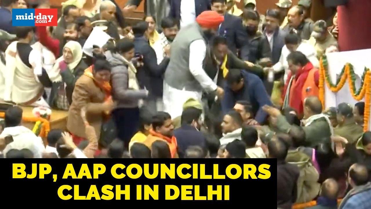 Delhi Mayor Elections: BJP And AAP Councillors Clash At Civic Centre